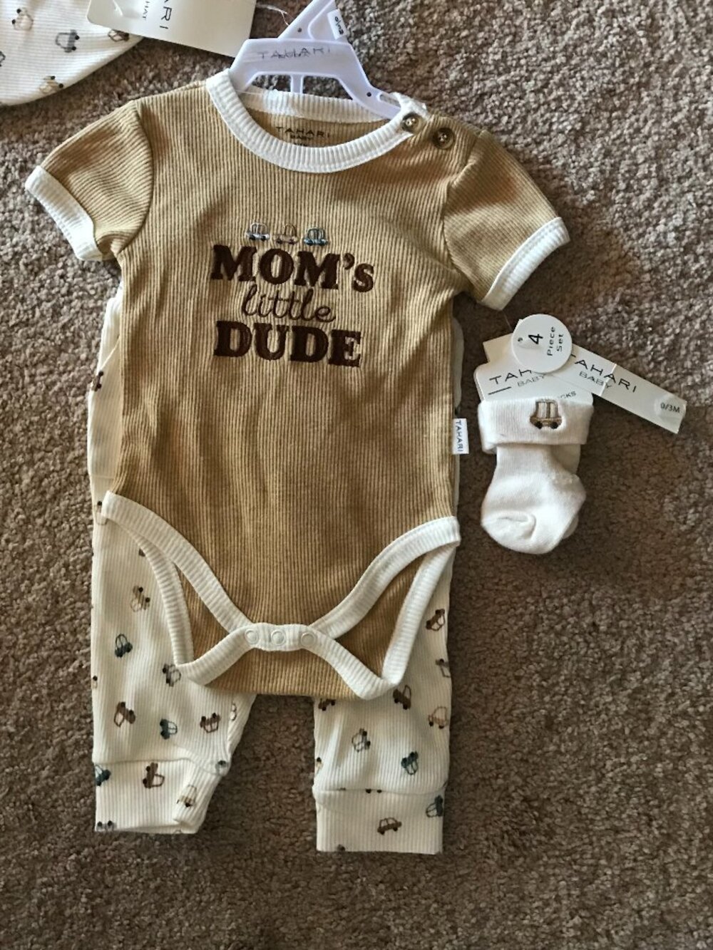 New - Infant boys 4 piece outfit size 0/3 months